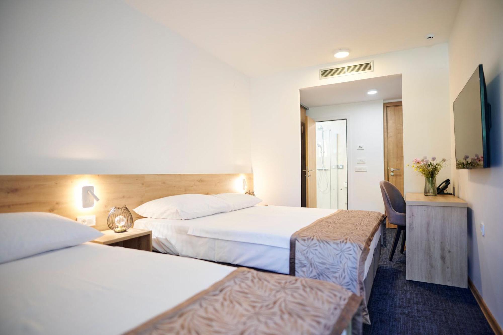 Colentum Resort Murter Værelse billede